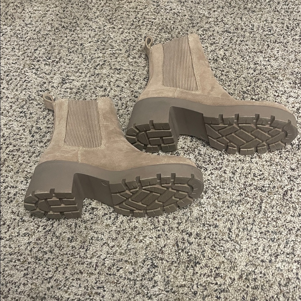 Women's Tan Ankle Boots